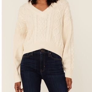 WRANGLER WOMEN'S V-NECK CABLE KNIT SWEATER